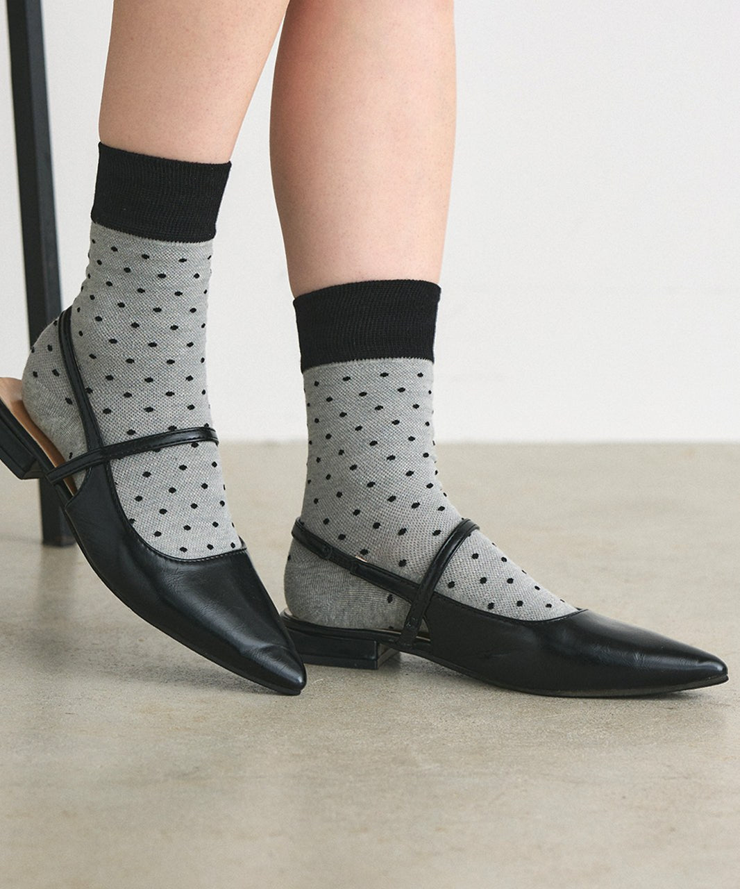 Adthie ad thie 【2024AW New Collection】 Bicolor Dot Socks