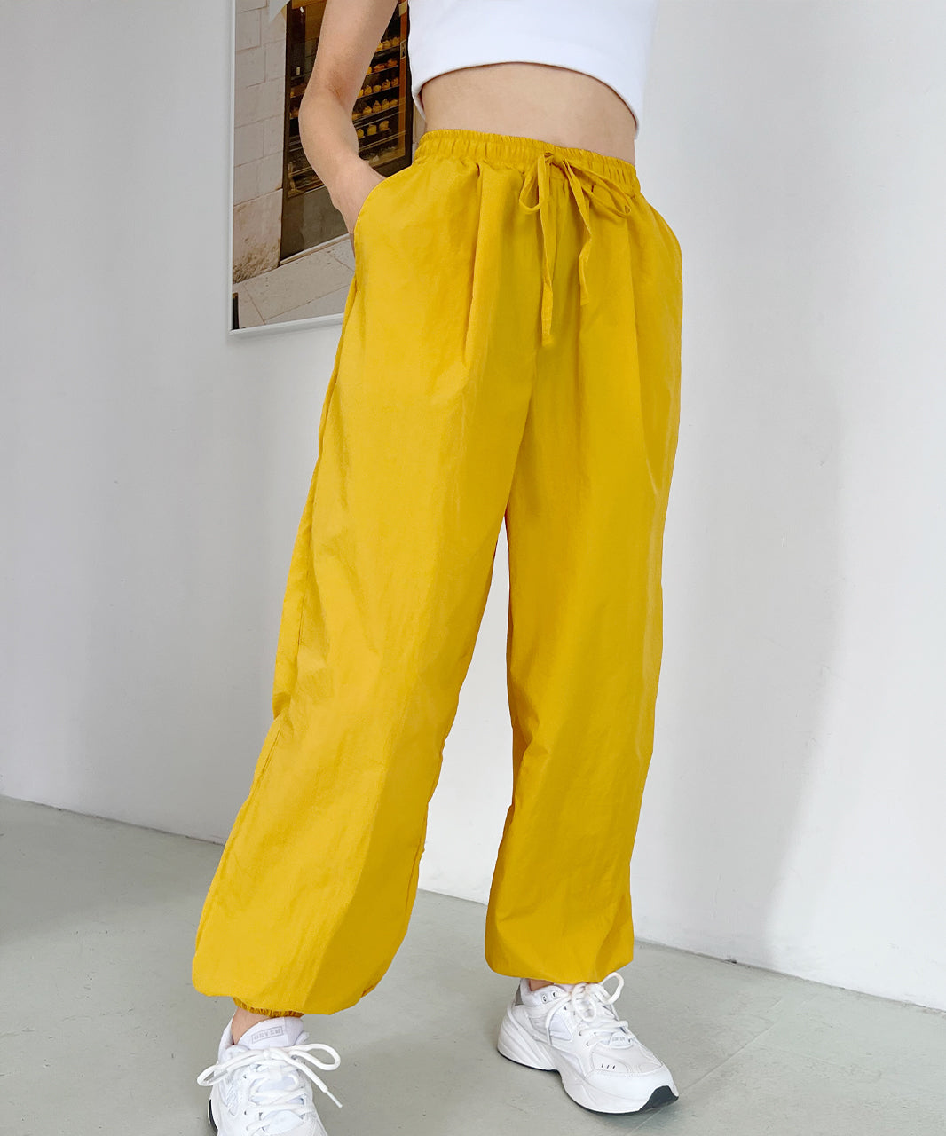 アドティエ ad thie タック ワッシャー加工 カラージョガーナイロンパンツ 夏 夏服