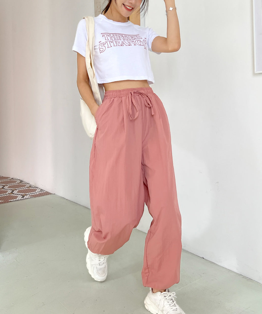 アドティエ ad thie タック ワッシャー加工 カラージョガーナイロンパンツ 夏 夏服