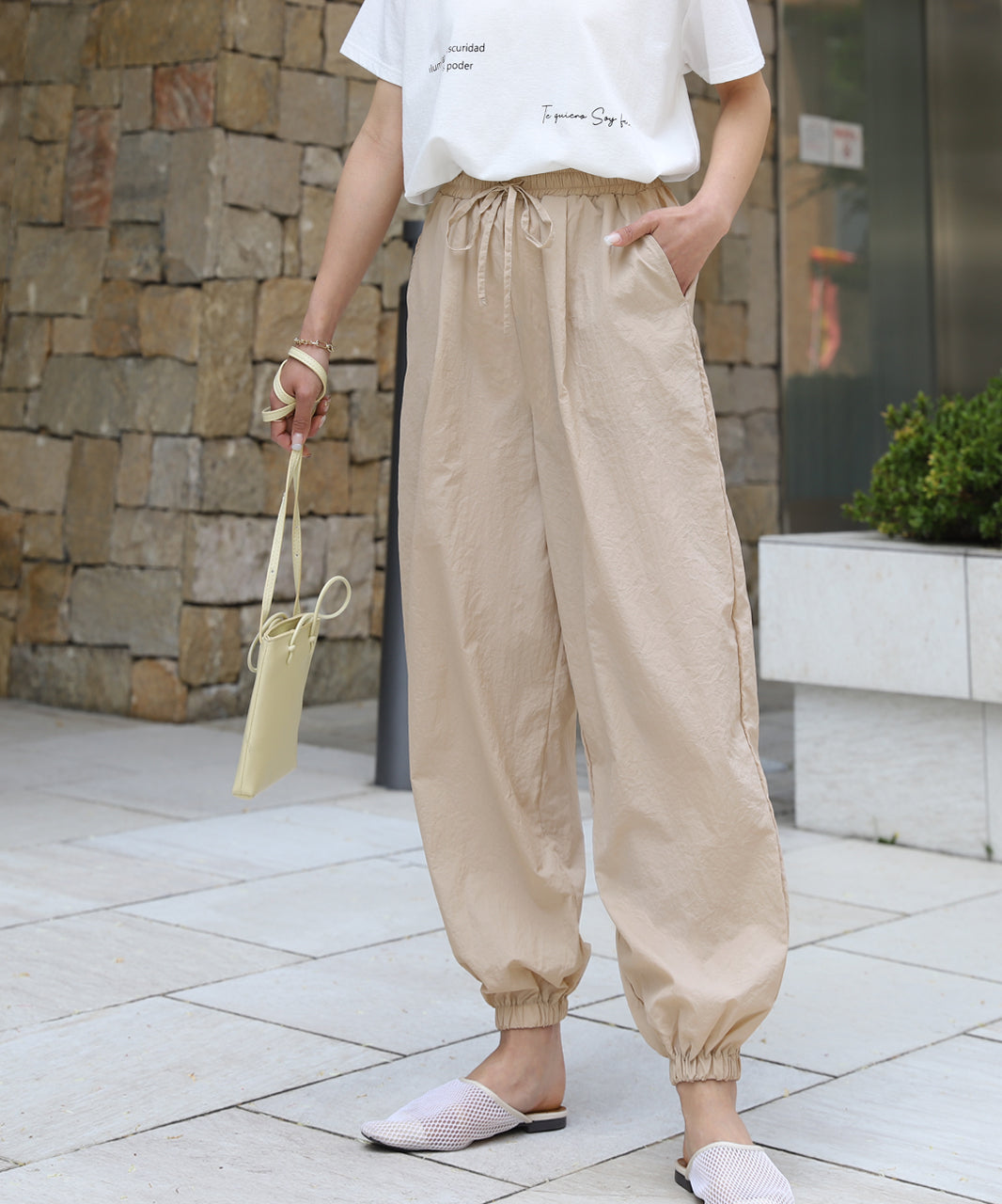 アドティエ ad thie タック ワッシャー加工 カラージョガーナイロンパンツ 夏 夏服