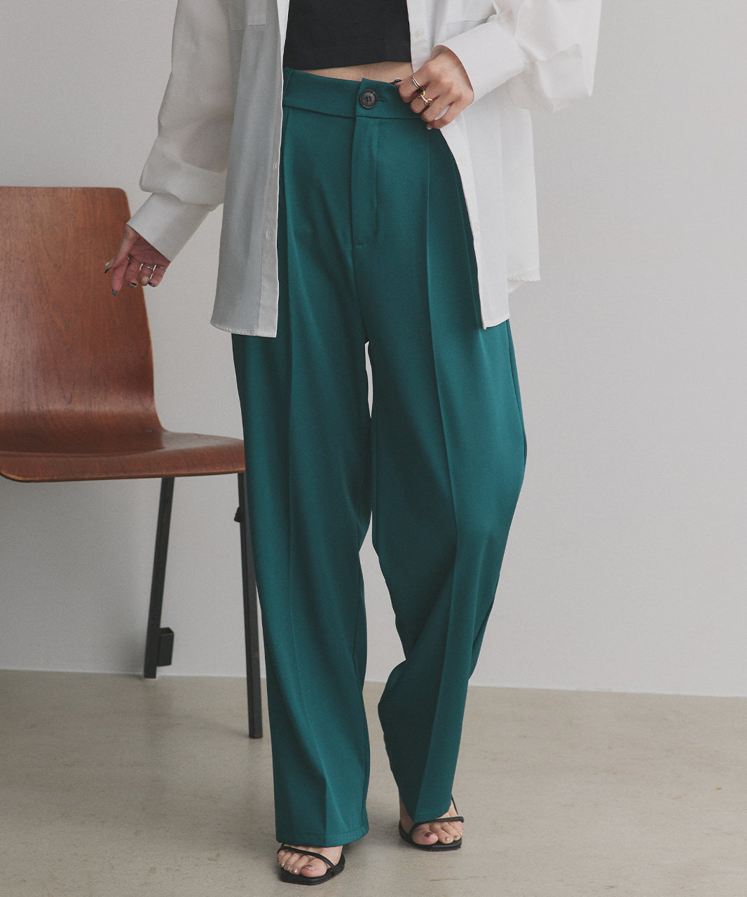 アドティエ ad thie ストレートパンツ センタープレス タック カラー ポケット 後ろゴム 春服 春 （サーモンピンク） サーモンピンク