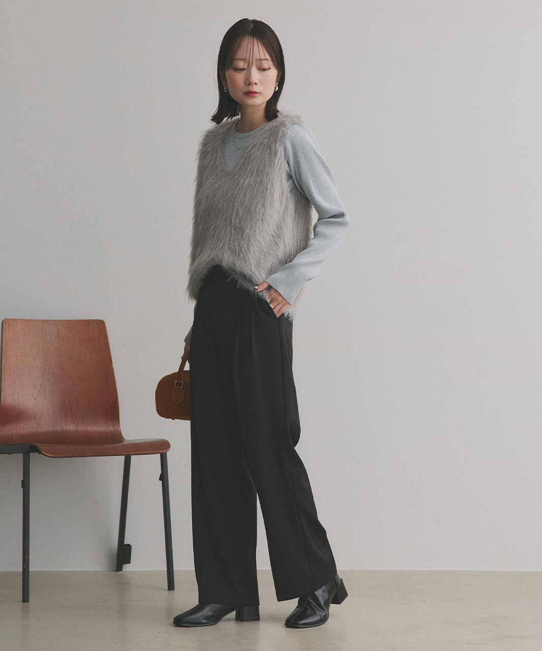 アドティエ ad thie ストレートパンツ センタープレス タック カラー ポケット 後ろゴム 春服 春 （サーモンピンク） サーモンピンク