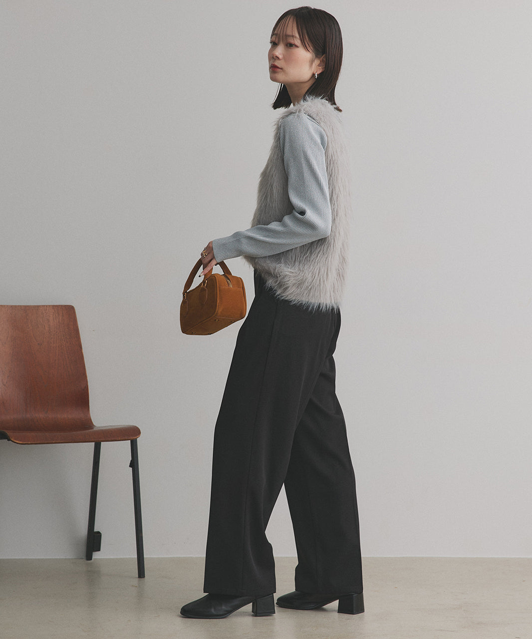 アドティエ ad thie ストレートパンツ センタープレス タック カラー ポケット 後ろゴム 春服 春 （サーモンピンク） サーモンピンク