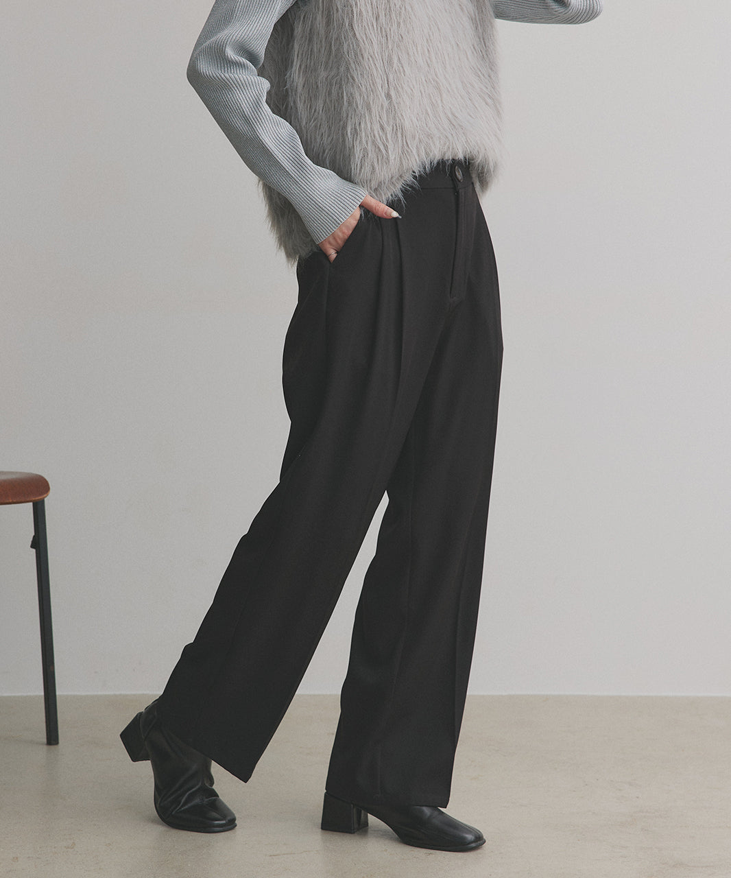 アドティエ ad thie ストレートパンツ センタープレス タック カラー ポケット 後ろゴム 春服 春 （サーモンピンク） サーモンピンク
