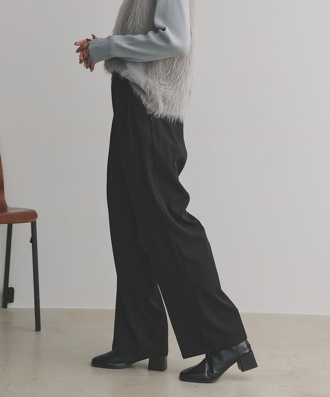 アドティエ ad thie ストレートパンツ センタープレス タック カラー ポケット 後ろゴム 春服 春 （サーモンピンク） サーモンピンク