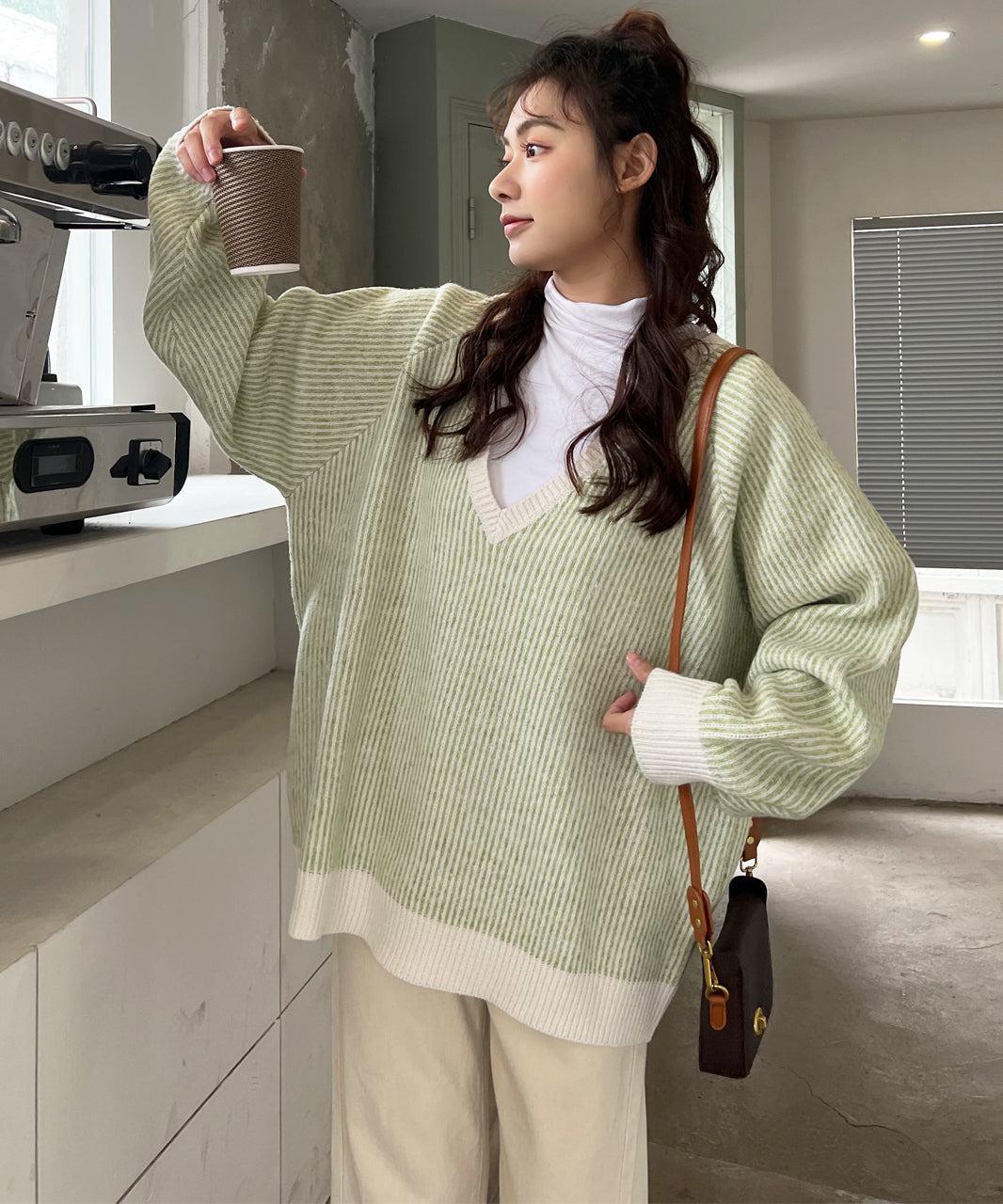 Adthie Stripe Knit V-Neck Rib Loose Fit Bicolor Volume Sleeve