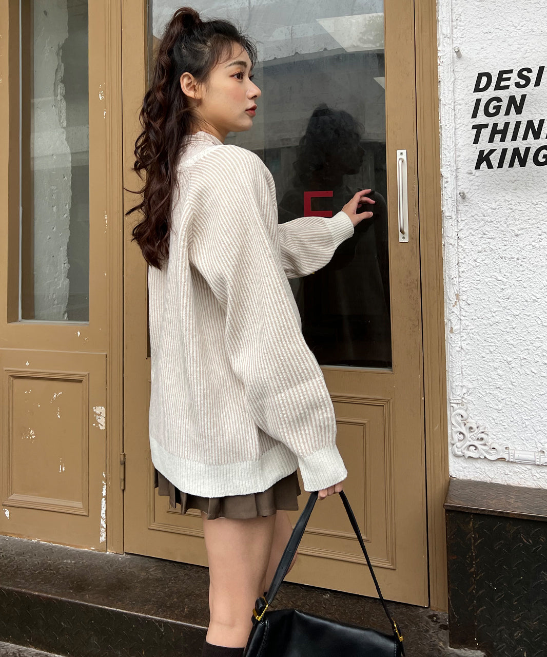 Adthie Stripe Knit V-Neck Rib Loose Fit Bicolor Volume Sleeve