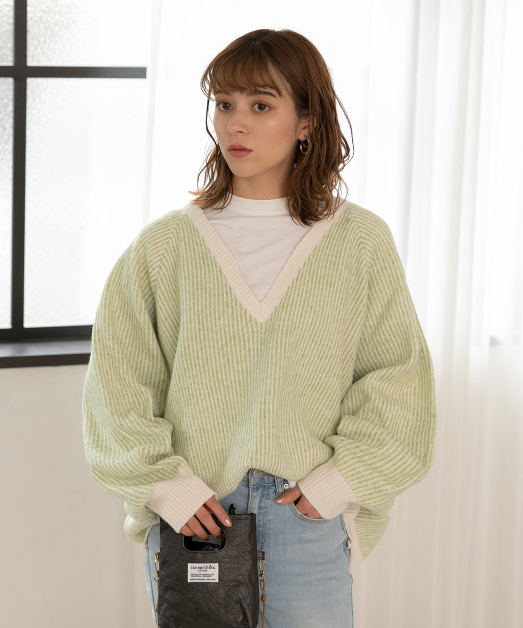 Adthie Stripe Knit V-Neck Rib Loose Fit Bicolor Volume Sleeve