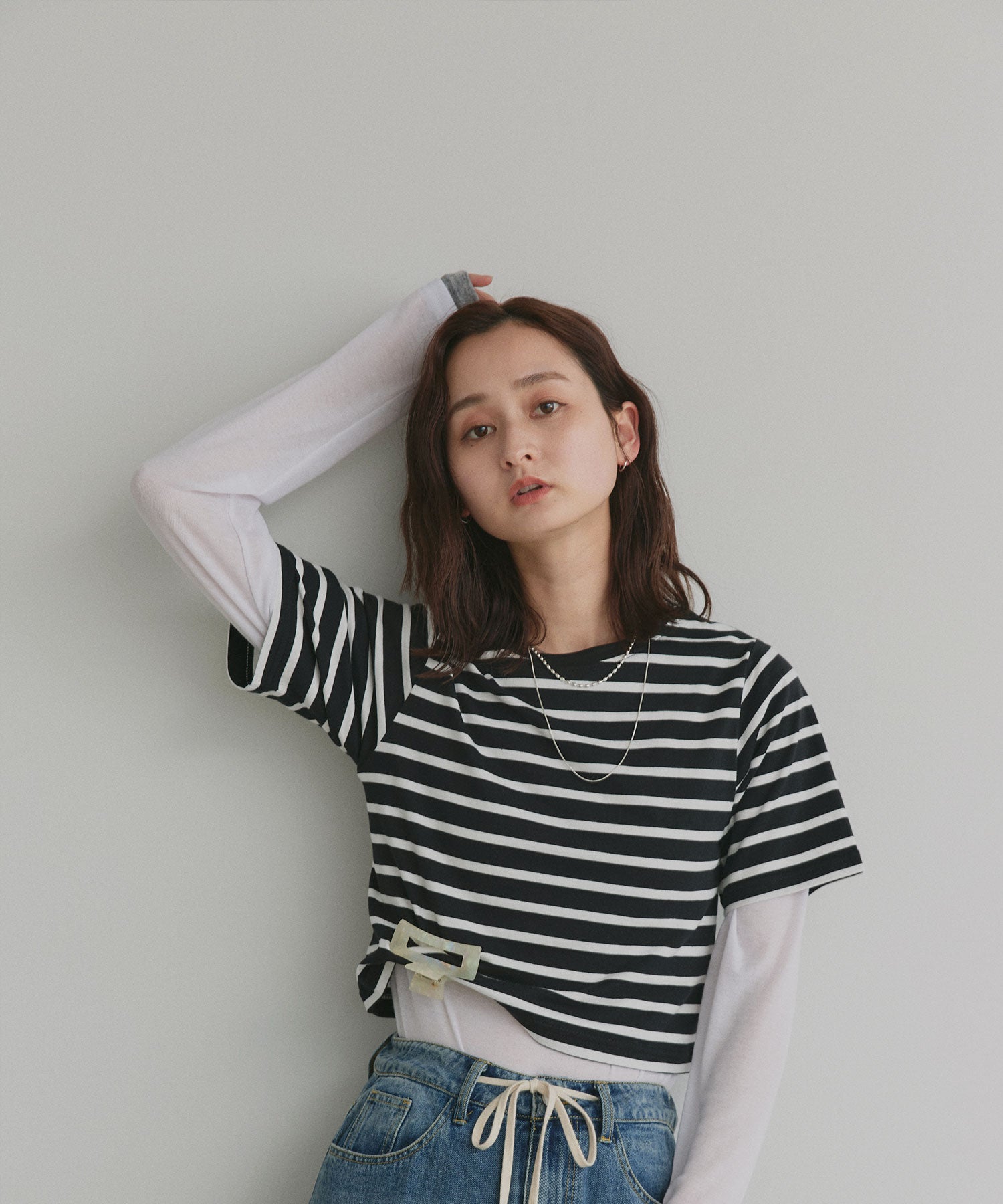 アドティエ ad thie シンプル無地 ボーダー ショート丈ミニTシャツ （レッド（無地）） レッド（無地）