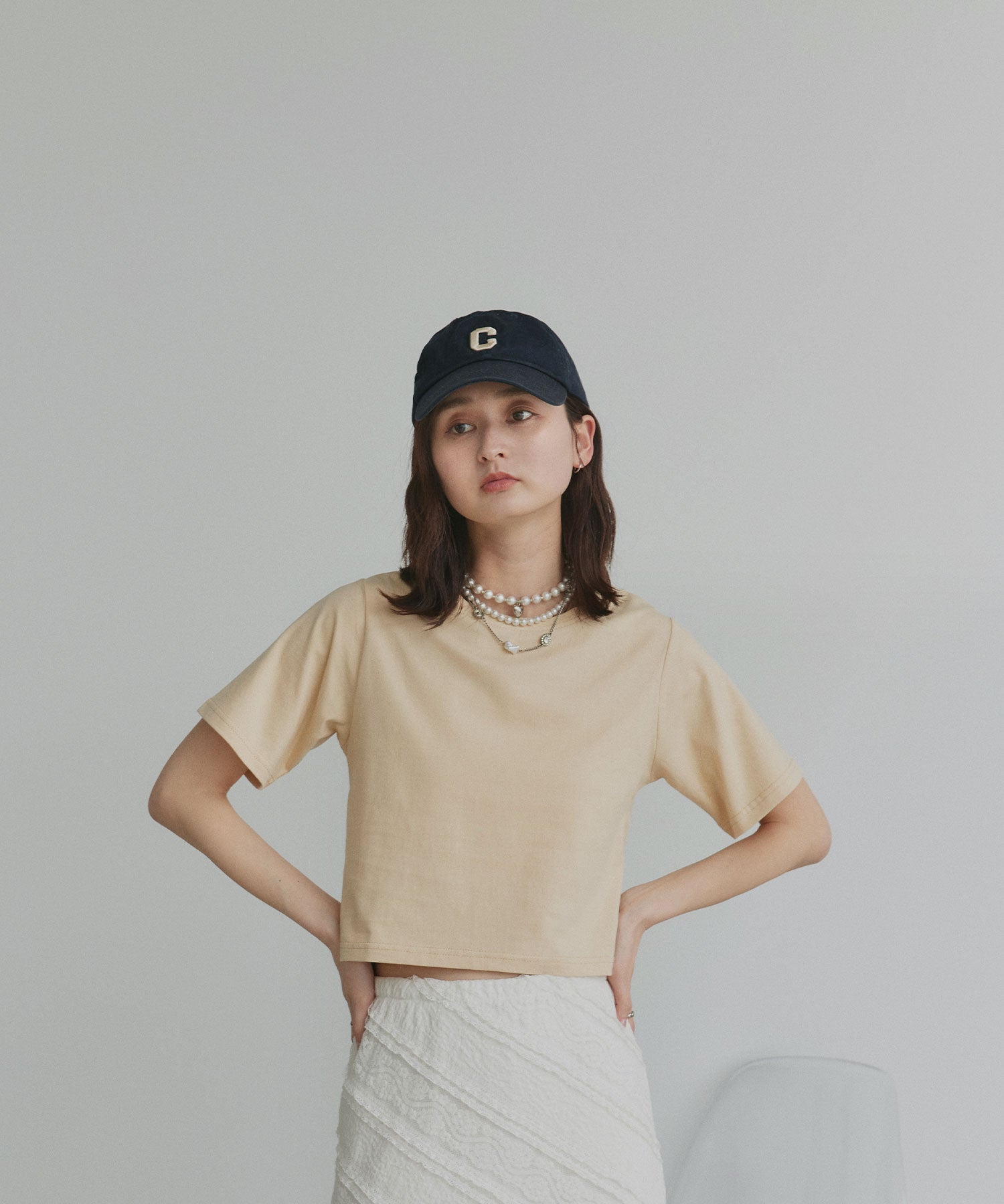 アドティエ ad thie シンプル無地 ボーダー ショート丈ミニTシャツ （レッド（無地）） レッド（無地）