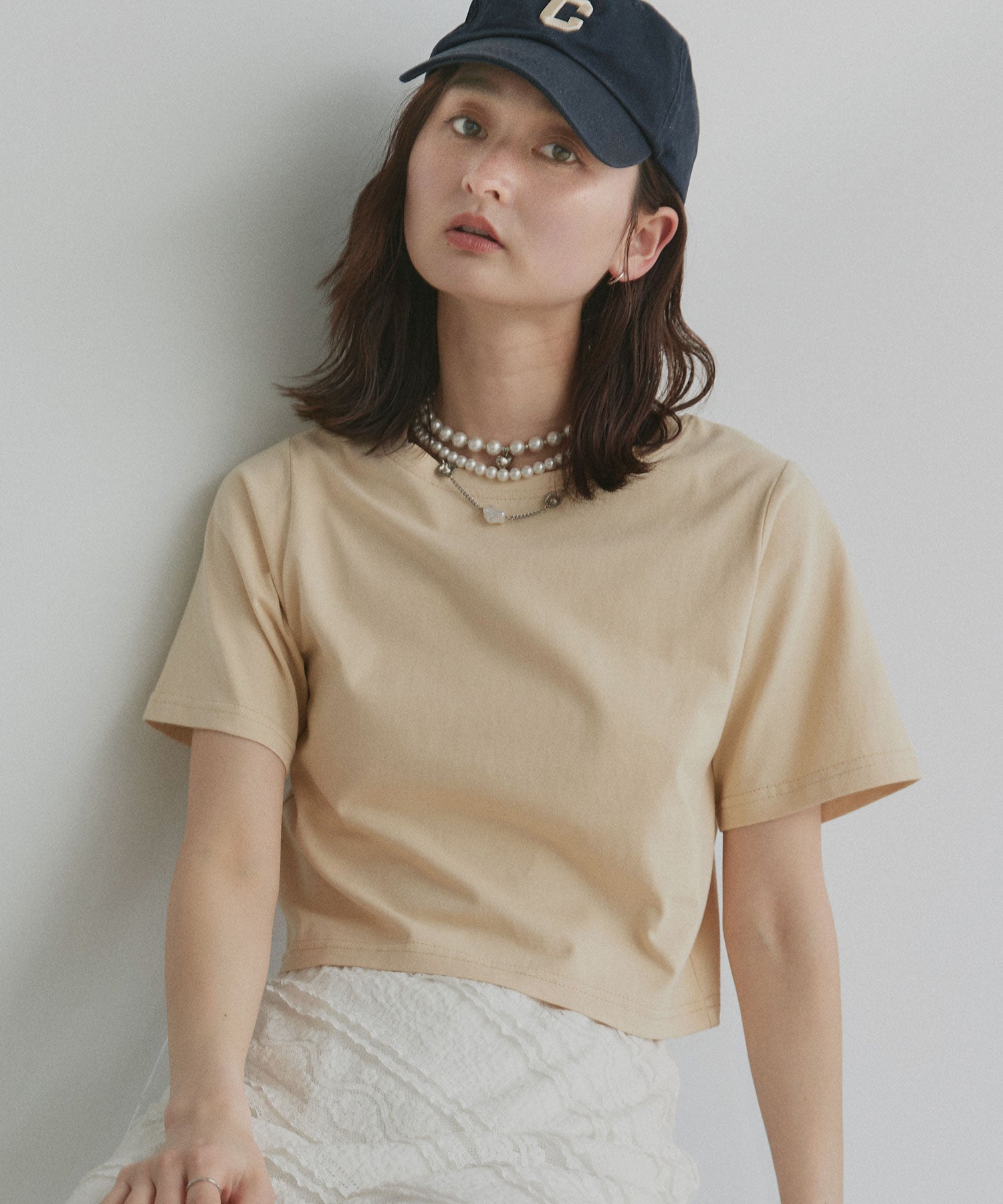 アドティエ ad thie シンプル無地 ボーダー ショート丈ミニTシャツ （レッド（無地）） レッド（無地）