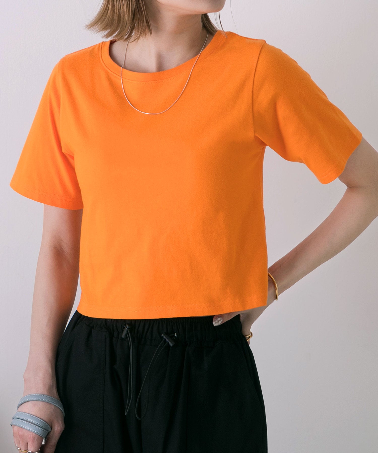 アドティエ ad thie シンプル無地 ボーダー ショート丈ミニTシャツ （オレンジ（無地）） オレンジ（無地）