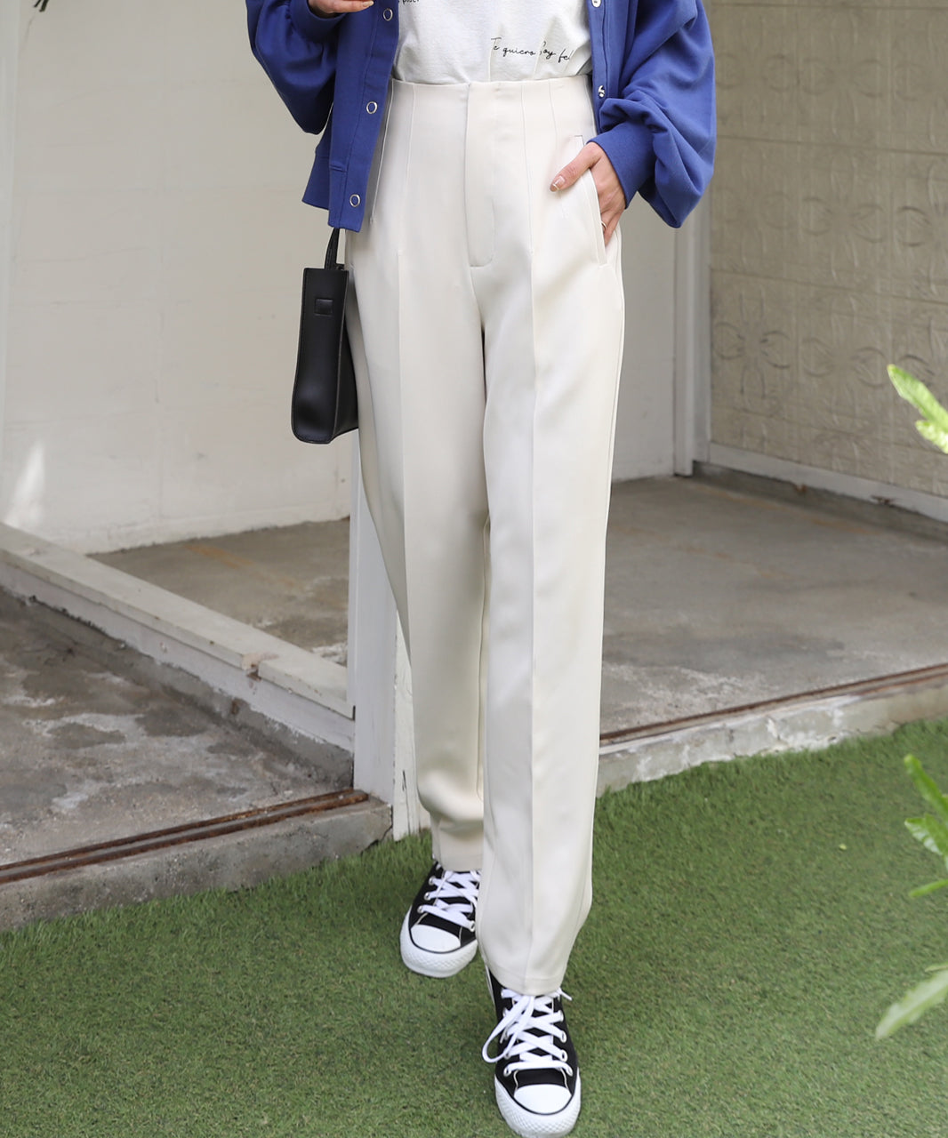 アドティエ ad thie テーパードパンツ ダーツ センタープレス カラー ダーツ 立体 春服 春 （アイボリー） アイボリー