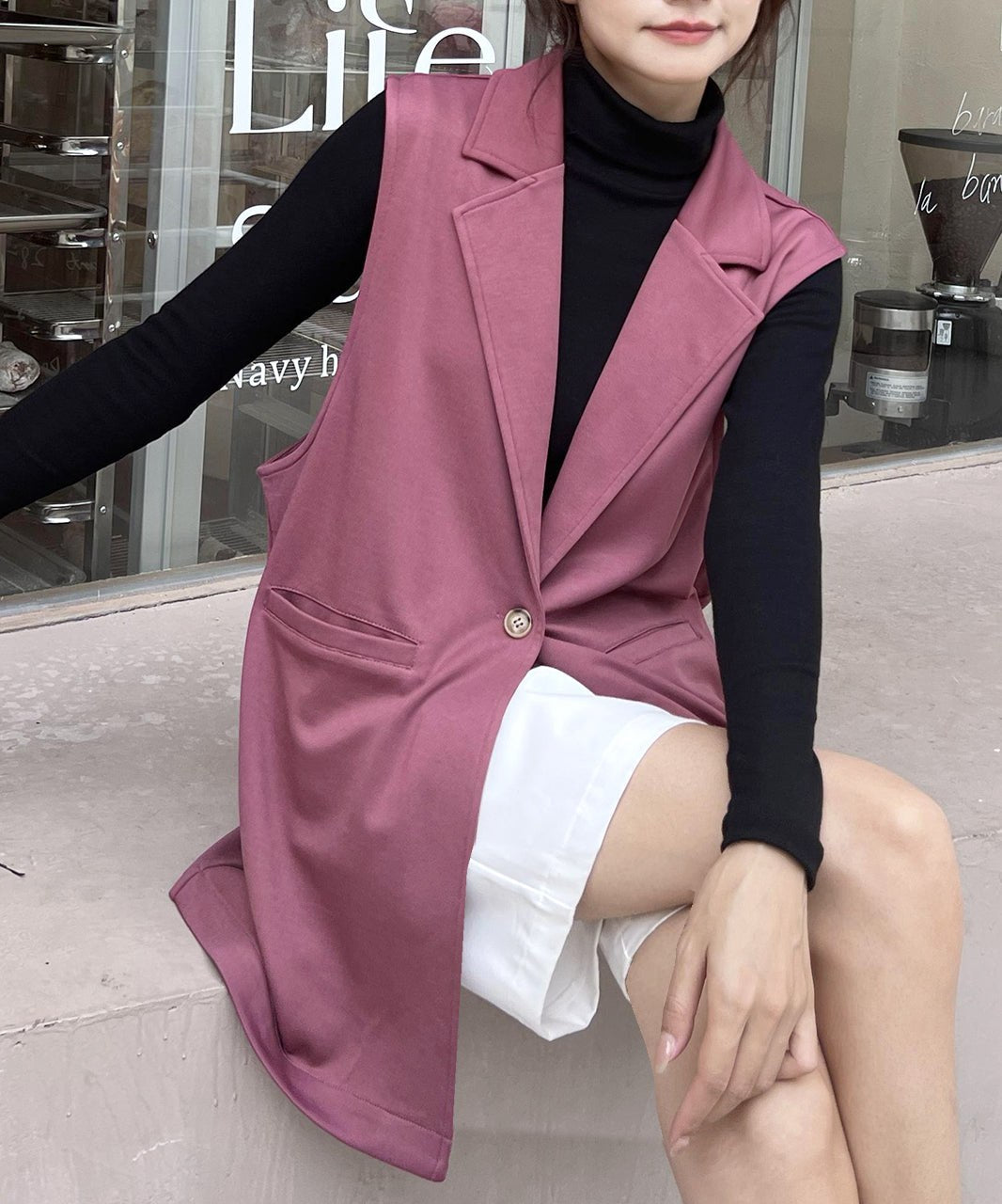 Adthie Easy to Move and Comfortable Stretch Material Tailored Gilet with Pockets