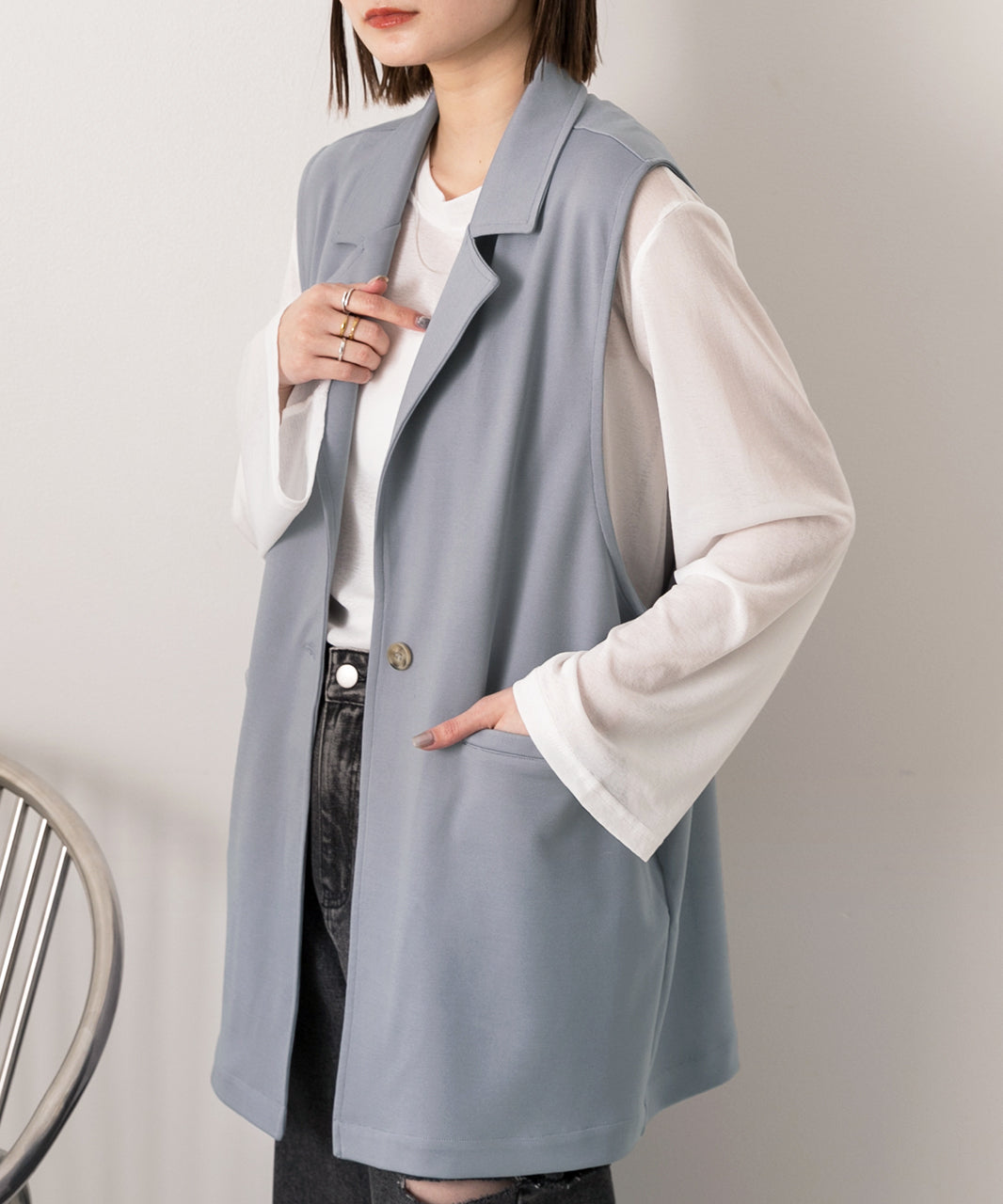 Adthie Easy to Move and Comfortable Stretch Material Tailored Gilet with Pockets