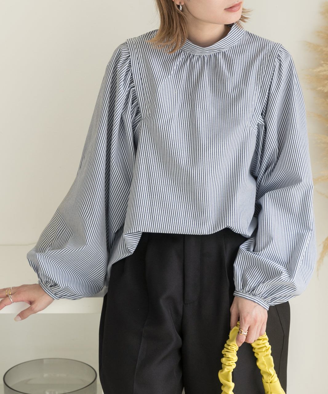 Adthie ad thie 【2023AW New Collection】 Wing Shoulder Band Collar Blouse