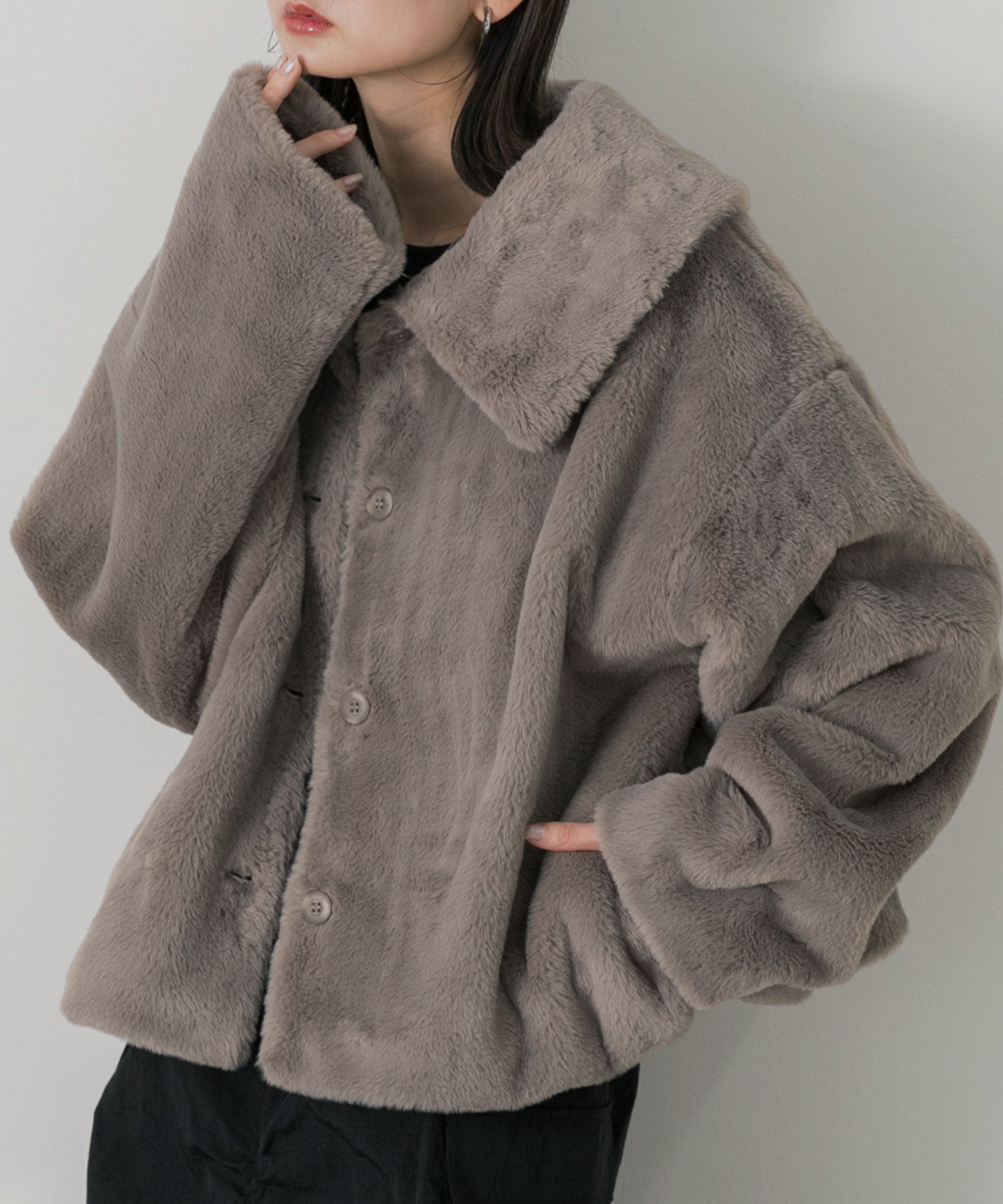 アドティエ ad thie ふわふわソフトタッチ 衿付きエコファージャケット 秋服 秋 冬服 冬 （グレー） グレー