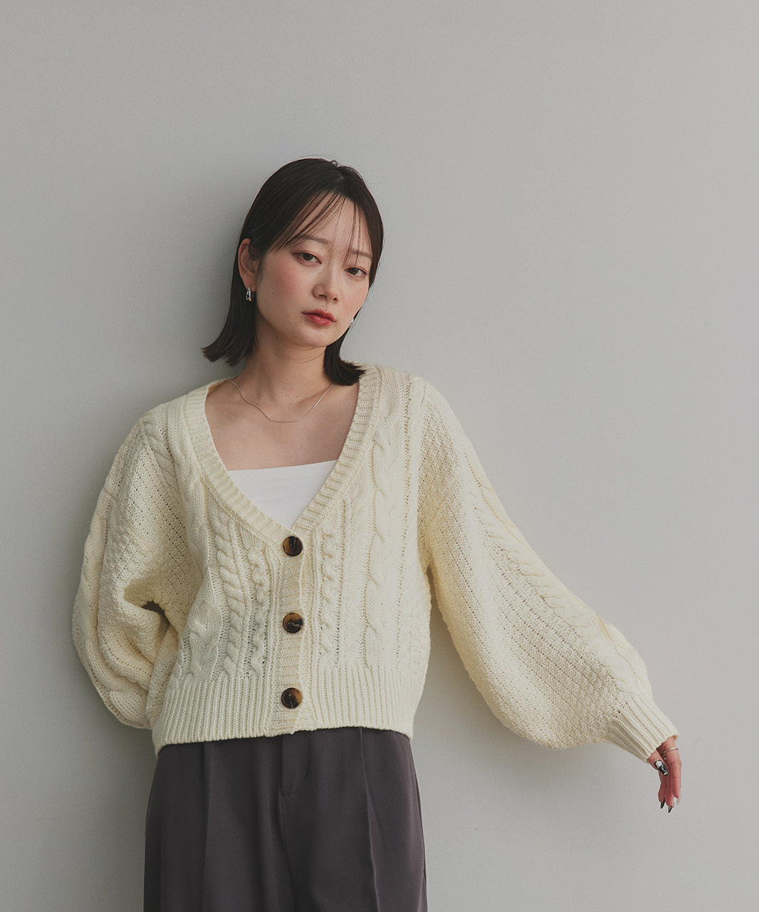 アドティエ ad thie 袖ボリュームざっくりVネックニットカーディガン （ダークグリーン） ダークグリーン