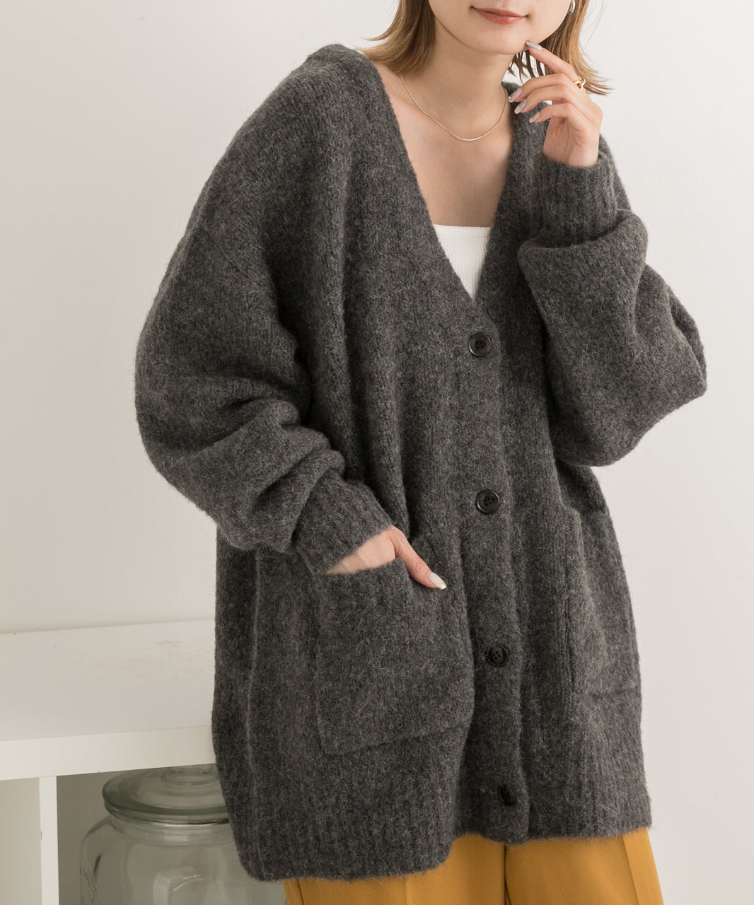 Adthie ad thie 【2023AW New Arrival】 Fluffy Boucle V-Neck Knit Cardigan
