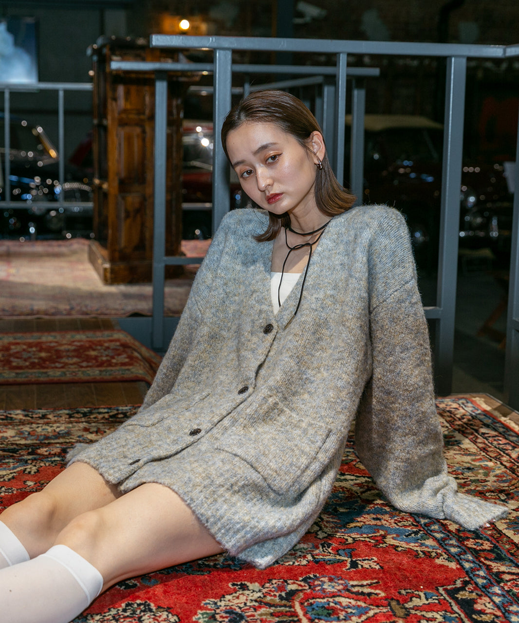 アドティエ ad thie 【2023AW新作】ふんわり・ブークレ Vネックニットカーディガン （チャコール） チャコール