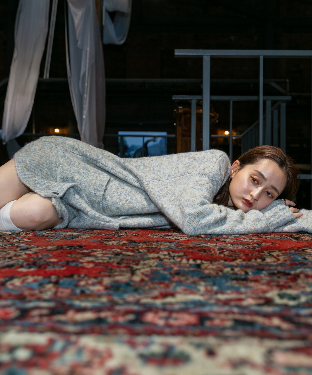 アドティエ ad thie 【2023AW新作】ふんわり・ブークレ Vネックニットカーディガン （チャコール） チャコール