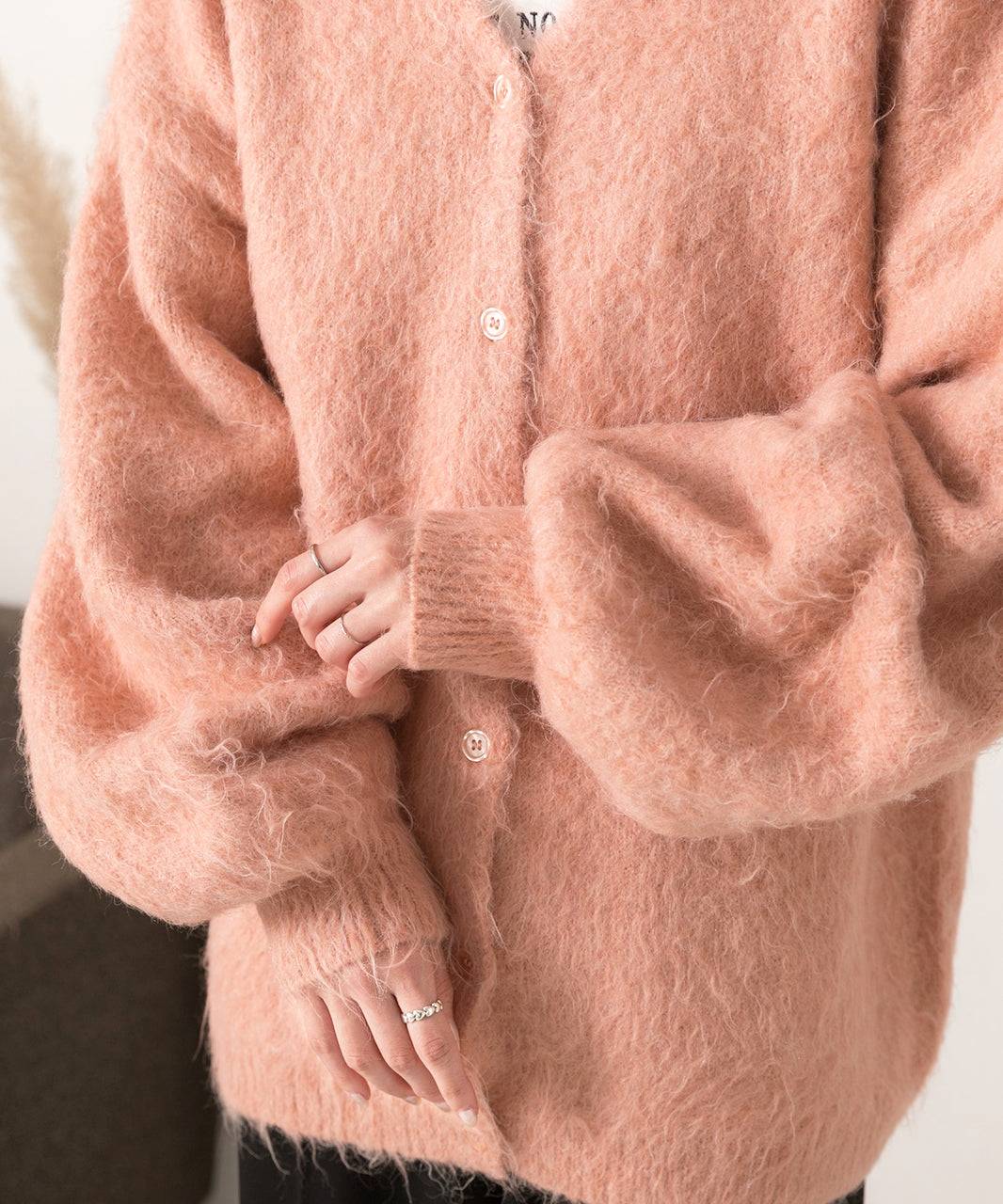 アドティエ ad thie オーバーシルエット ふんわりシャギーニットカーデ