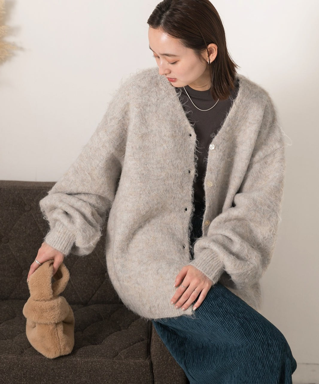 アドティエ ad thie オーバーシルエット ふんわりシャギーニットカーデ