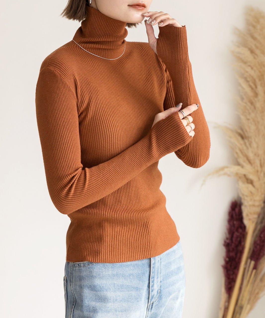 アドティエ ad thie サムホールデザイン ベーシックハイネックニット