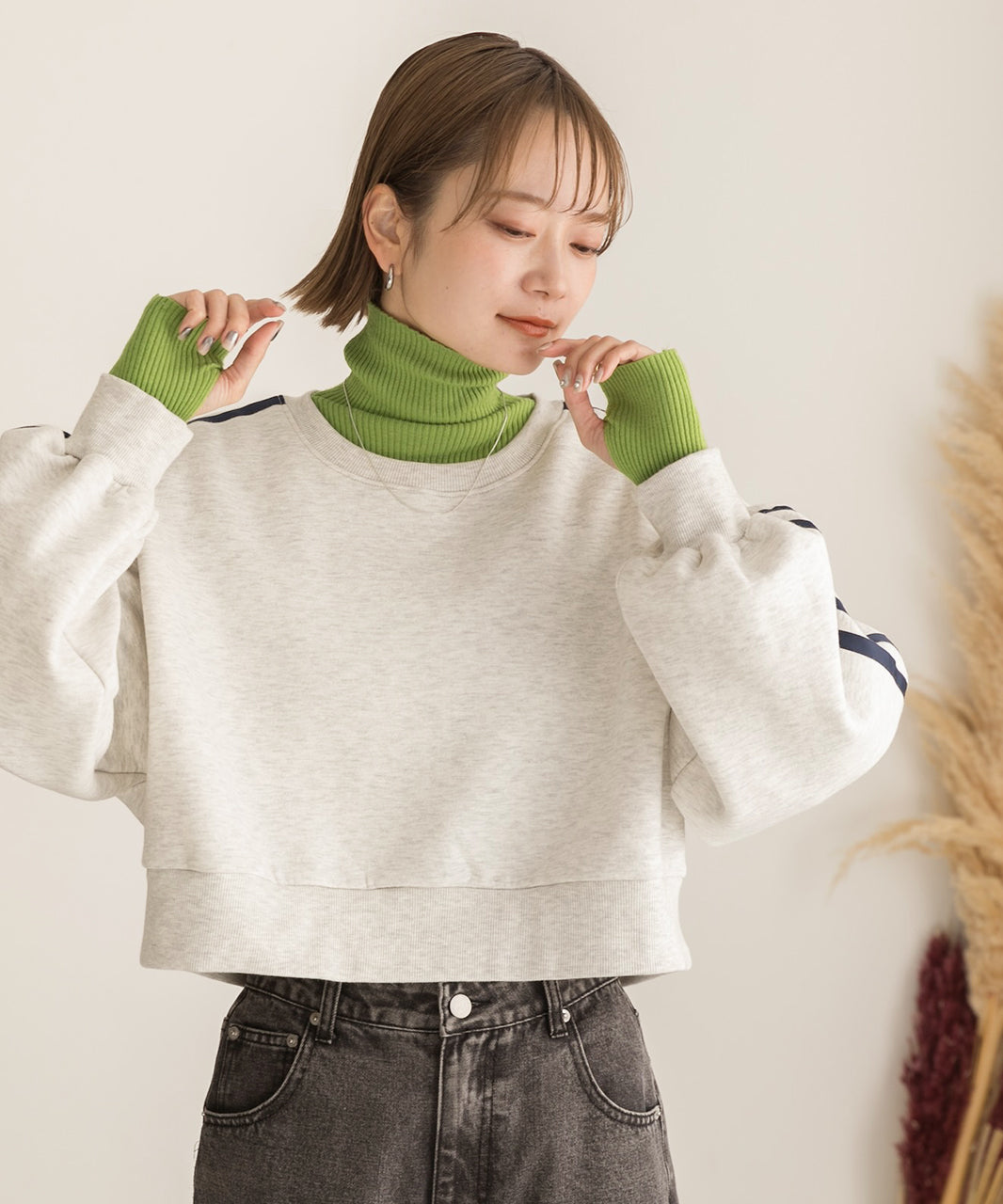 アドティエ ad thie サムホールデザイン ベーシックハイネックニット