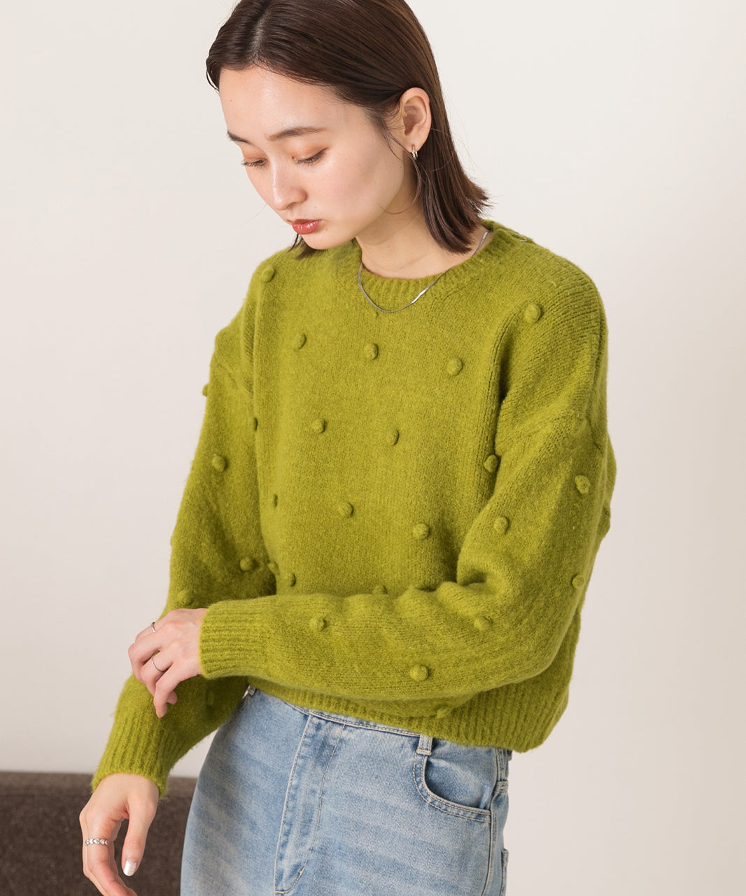 アドティエ ad thie ドット柄・クルーネック ショート丈ニット （オフホワイト） オフホワイト