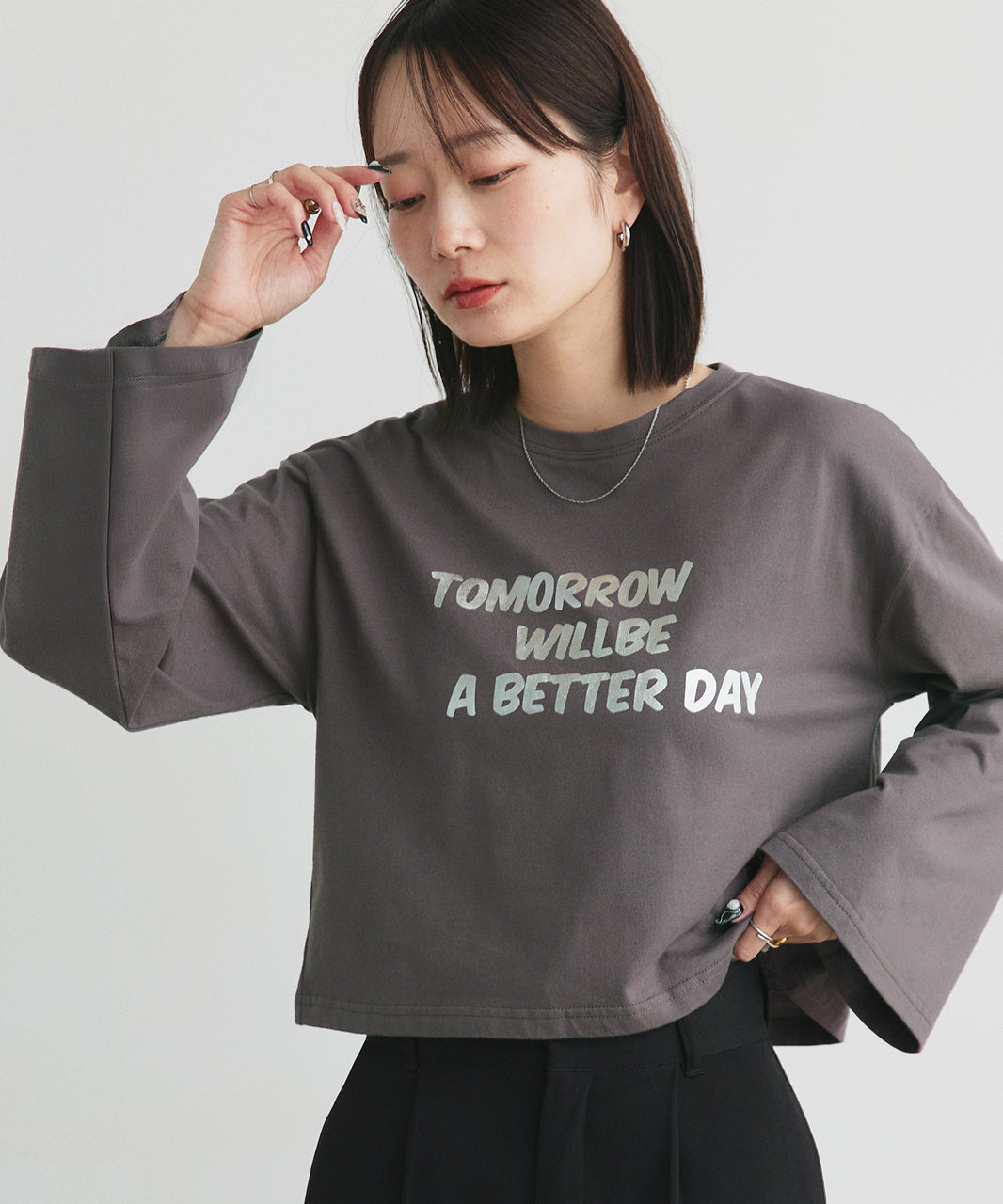 アドティエ ad thie 【2024AW新作】箔アソートプリント ショート丈ロングTシャツ （ブラック(プリント2)） ブラック(プリント2)