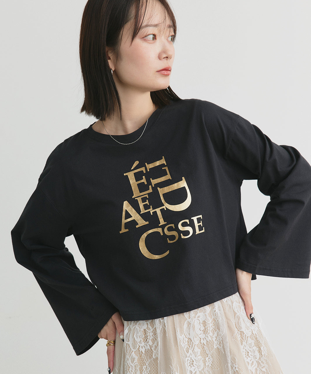 アドティエ ad thie 【2024AW新作】箔アソートプリント ショート丈ロングTシャツ （ブラック(プリント2)） ブラック(プリント2)