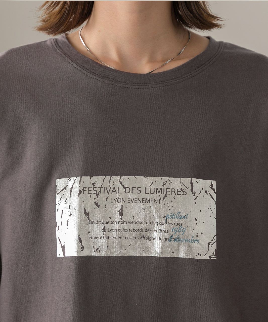 アドティエ ad thie 【2024AW新作】箔アソートプリント ショート丈ロングTシャツ （チャコール(プリント3)） チャコール(プリント3)