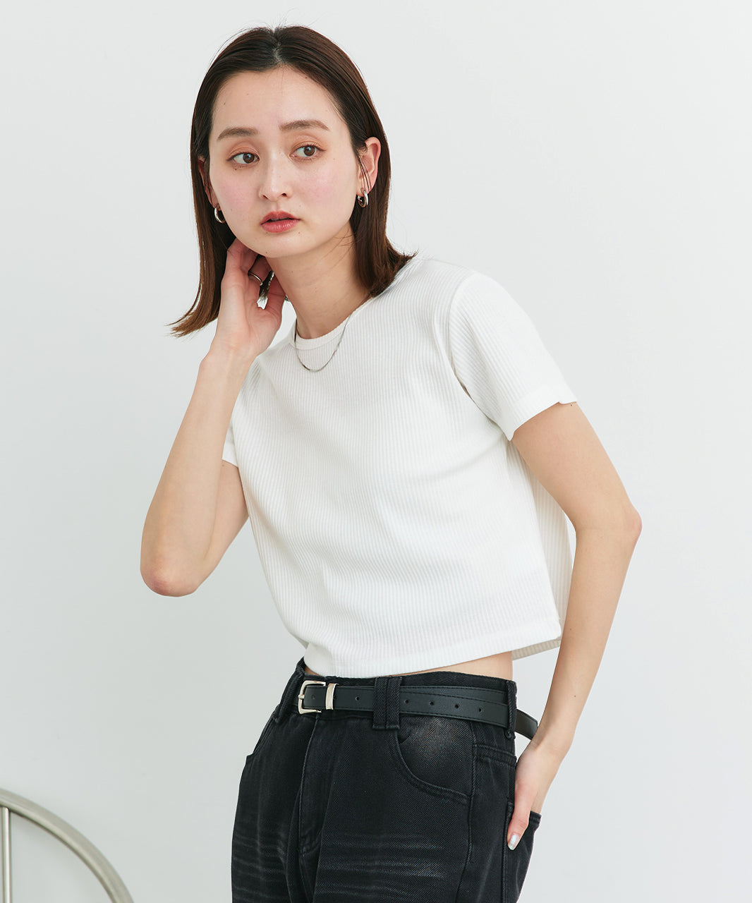 アドティエ ad thie 【2025SS新作】リブクルーネックコンパクトTシャツ （オフホワイト） オフホワイト