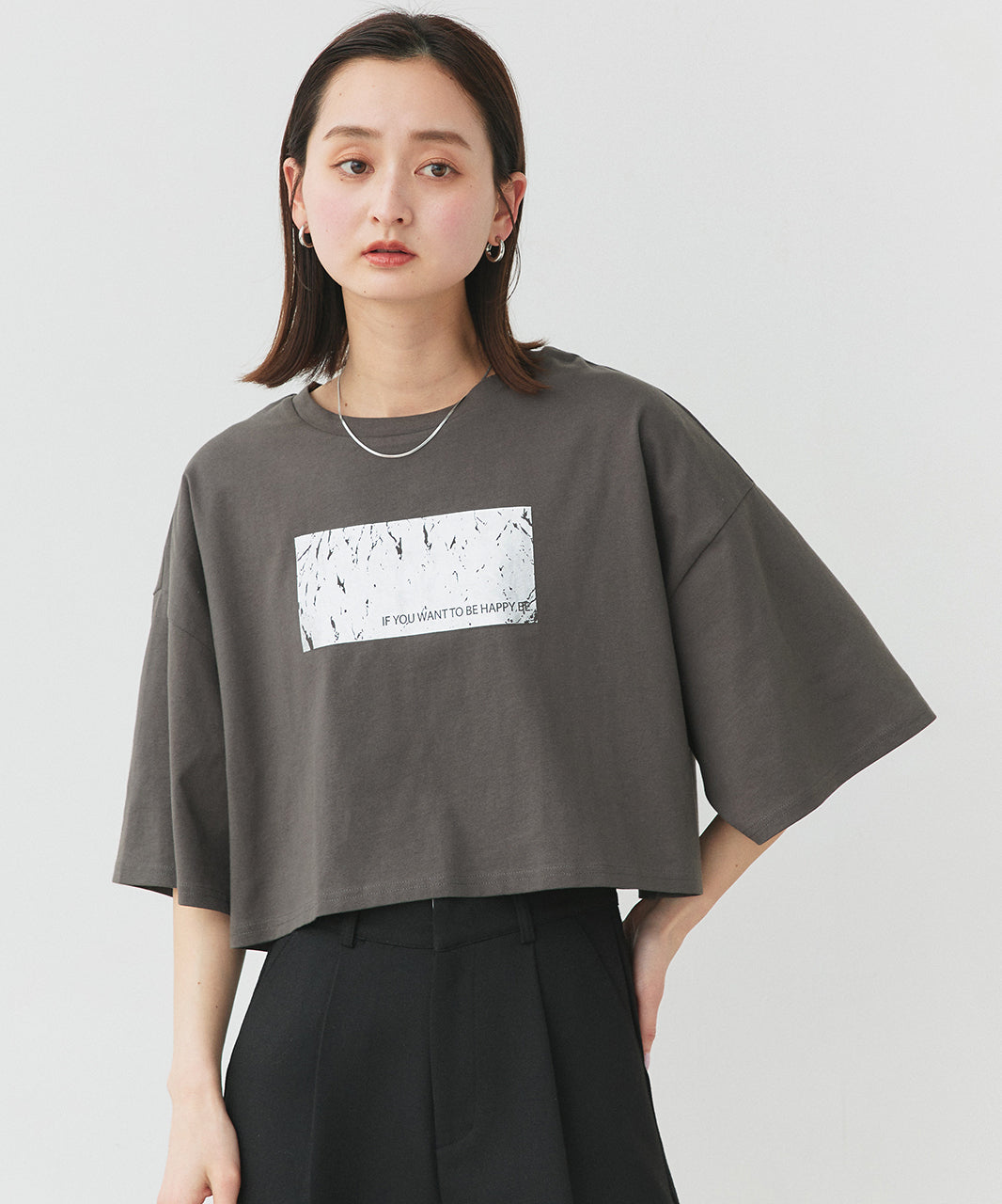 アドティエ ad thie 【2025SS新作】ヴィンテージライク箔プリントTシャツ （ブラック） ブラック