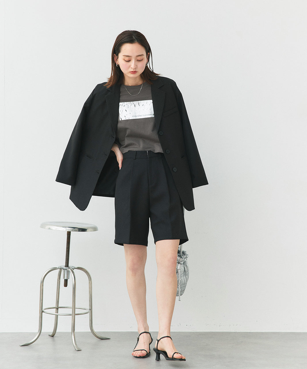 アドティエ ad thie 【2025SS新作】ヴィンテージライク箔プリントTシャツ （ブラック） ブラック