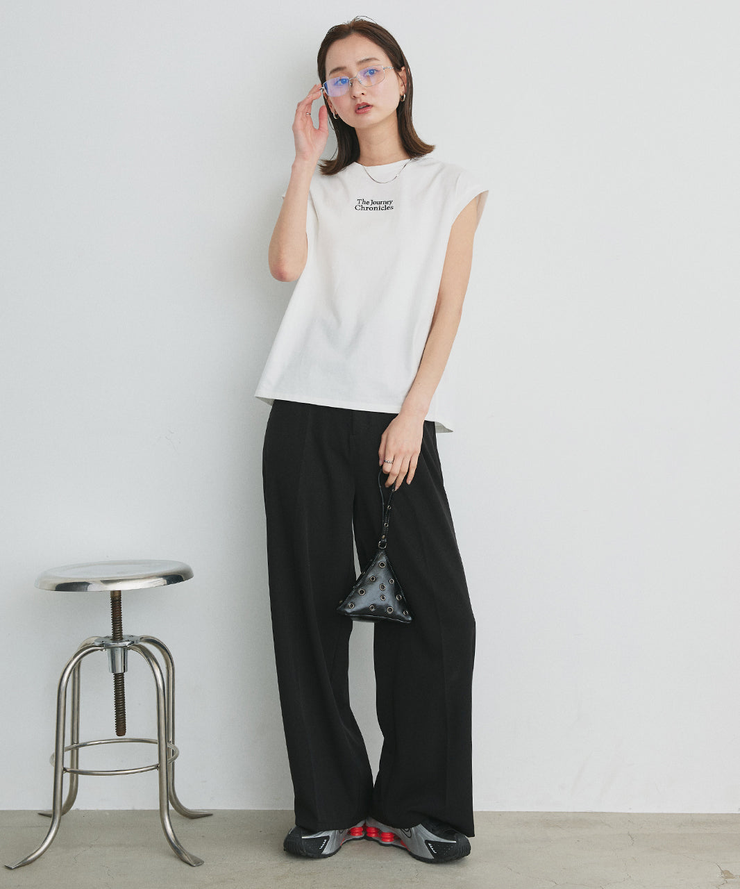 アドティエ ad thie 【2025SS新作】ロゴ刺繍フレンチスリーブTシャツ （オフホワイト） オフホワイト