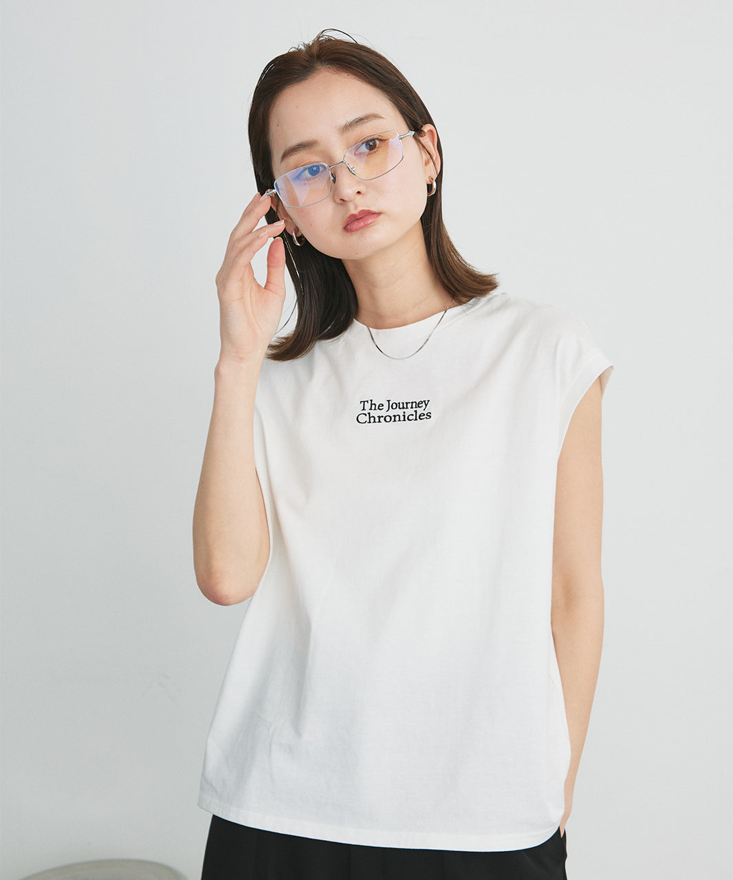 アドティエ ad thie 【2025SS新作】ロゴ刺繍フレンチスリーブTシャツ （オフホワイト） オフホワイト