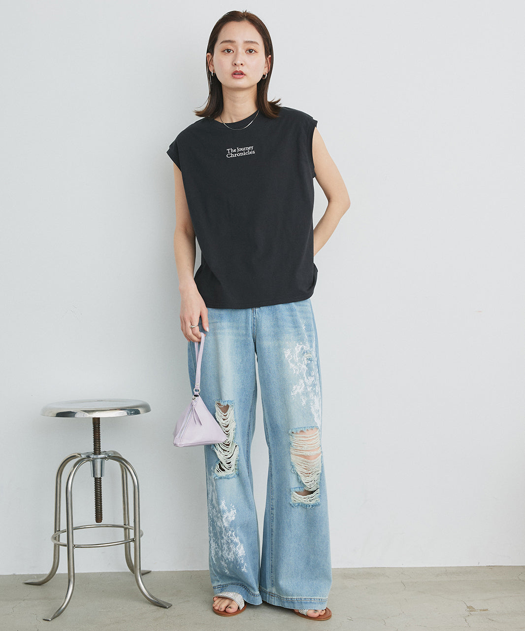 アドティエ ad thie 【2025SS新作】ロゴ刺繍フレンチスリーブTシャツ （オフホワイト） オフホワイト