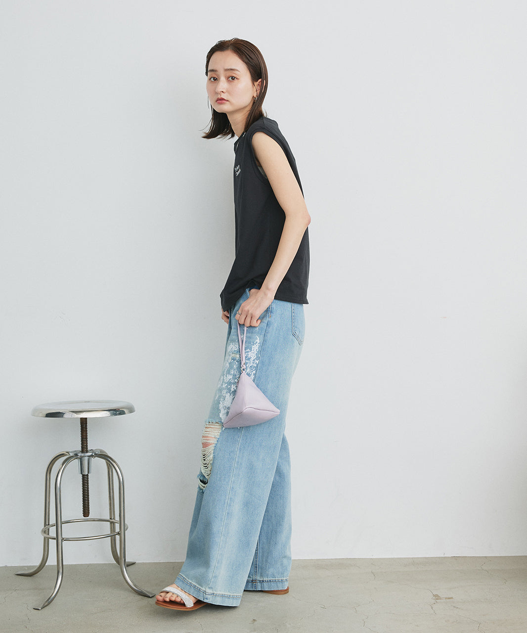 アドティエ ad thie 【2025SS新作】ロゴ刺繍フレンチスリーブTシャツ （オフホワイト） オフホワイト