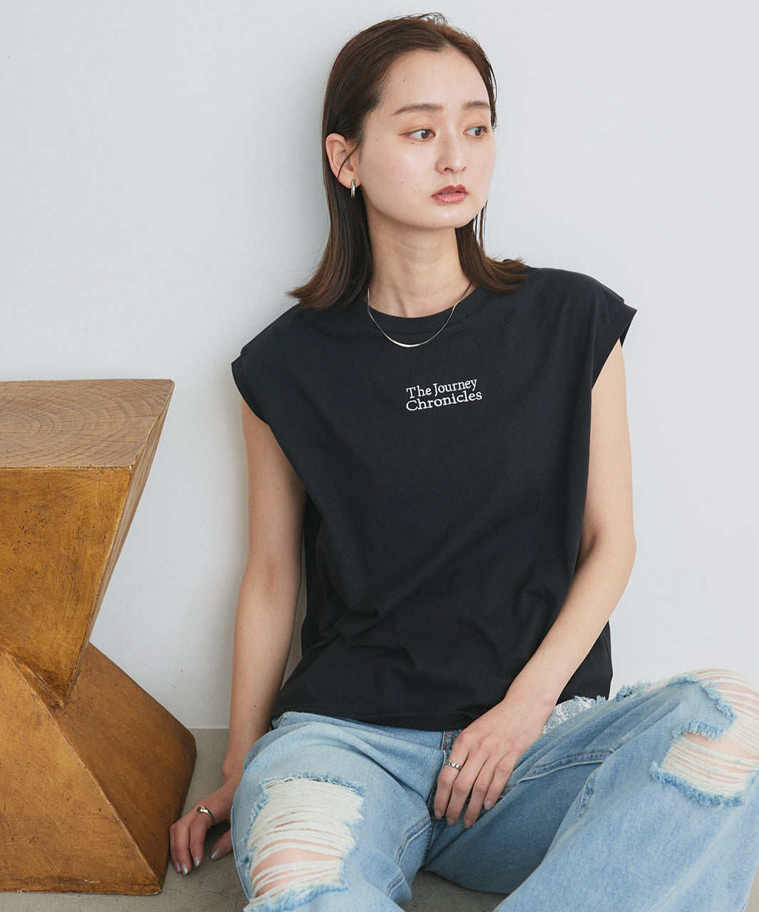 アドティエ ad thie 【2025SS新作】ロゴ刺繍フレンチスリーブTシャツ （ブラック） ブラック