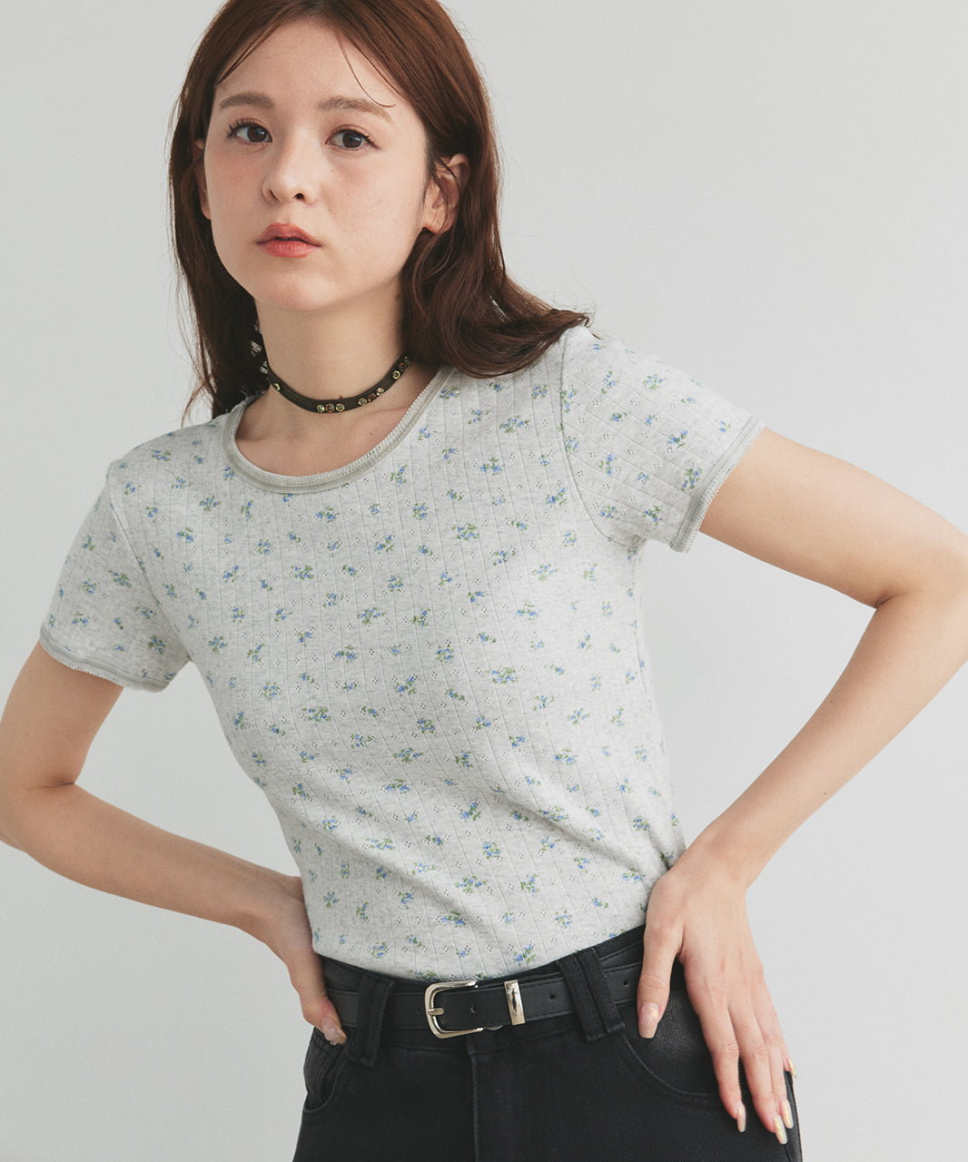 アドティエ ad thie 【2025SS新作】小花柄針抜きコンパクトトップス （ネイビー） ネイビー