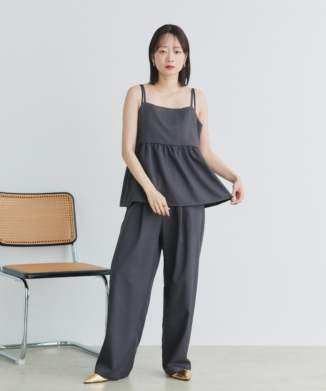 アドティエ ad thie 【2025SS新作】ペプラムキャミソール ロングパンツ セットアップ （チャコール） チャコール