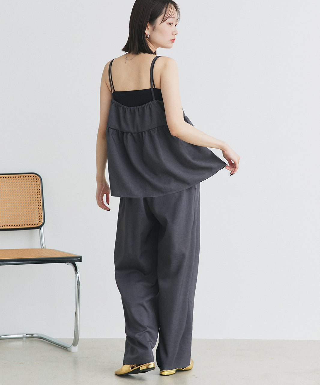 アドティエ ad thie 【2025SS新作】ペプラムキャミソール ロングパンツ セットアップ （チャコール） チャコール