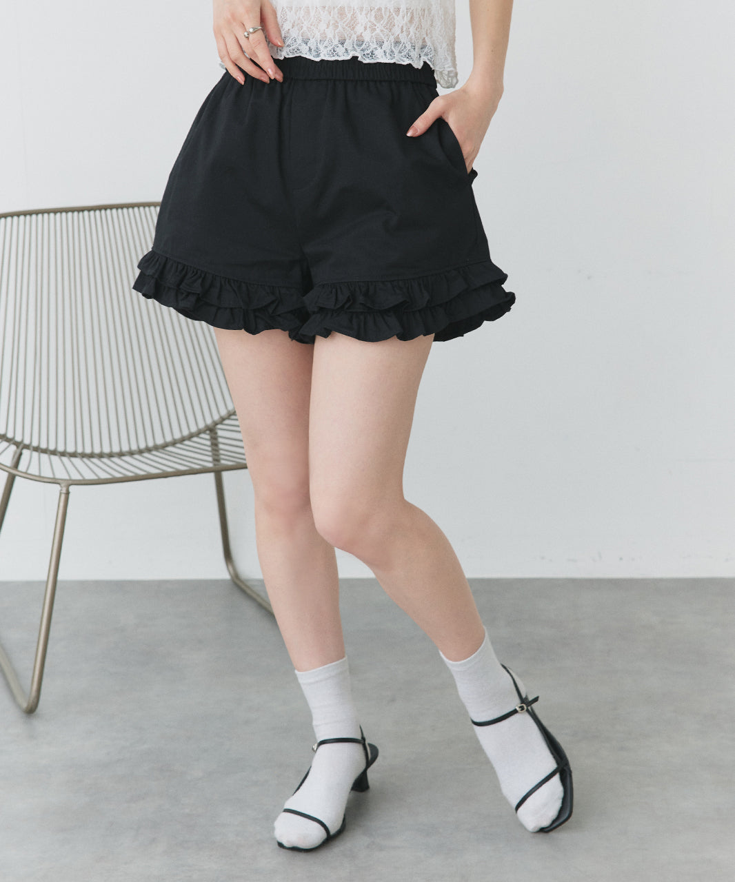 アドティエ ad thie 【2025SS新作】ヘムフリルショートパンツ （ブラック） ブラック