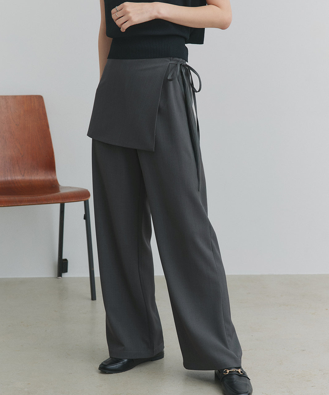 アドティエ ad thie 【2025AW新作】サイドリボンスカートレイヤードパンツ （チャコール） チャコール