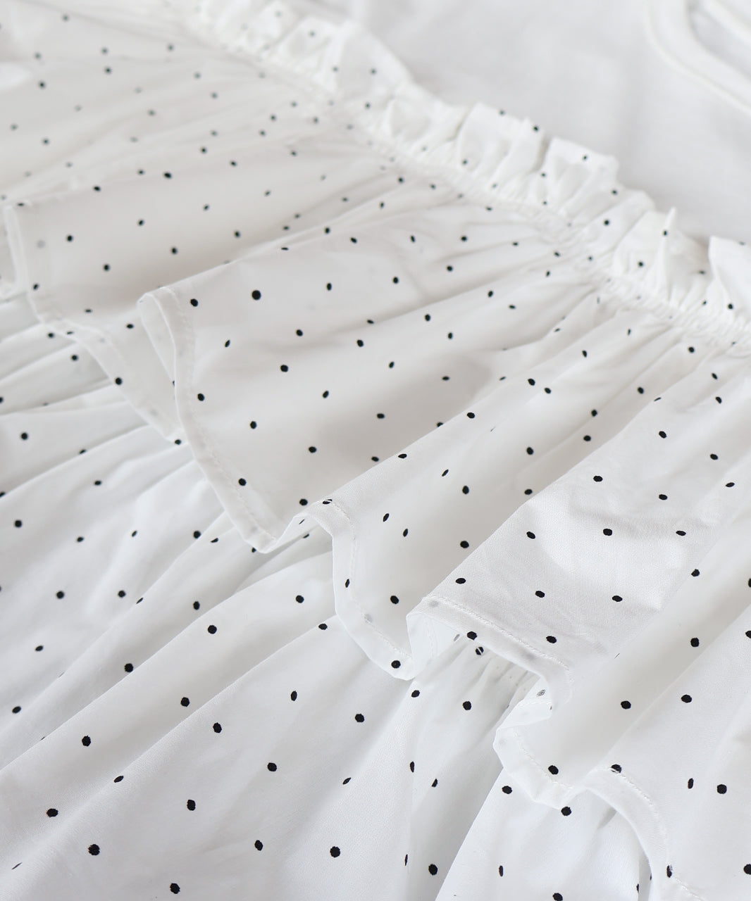 アドティエ ad thie 【2025AW新作】ポルカドットティアードフリルトップス （ブラック） ブラック