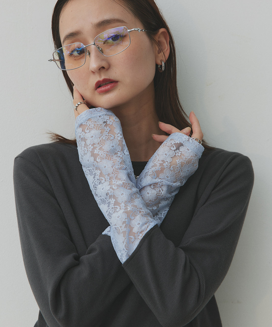 アドティエ ad thie 【2025AW新作】袖切替ラメシアー レースアソートトップス （チャコール×ライトブルーレース） チャコール×ライトブルーレース