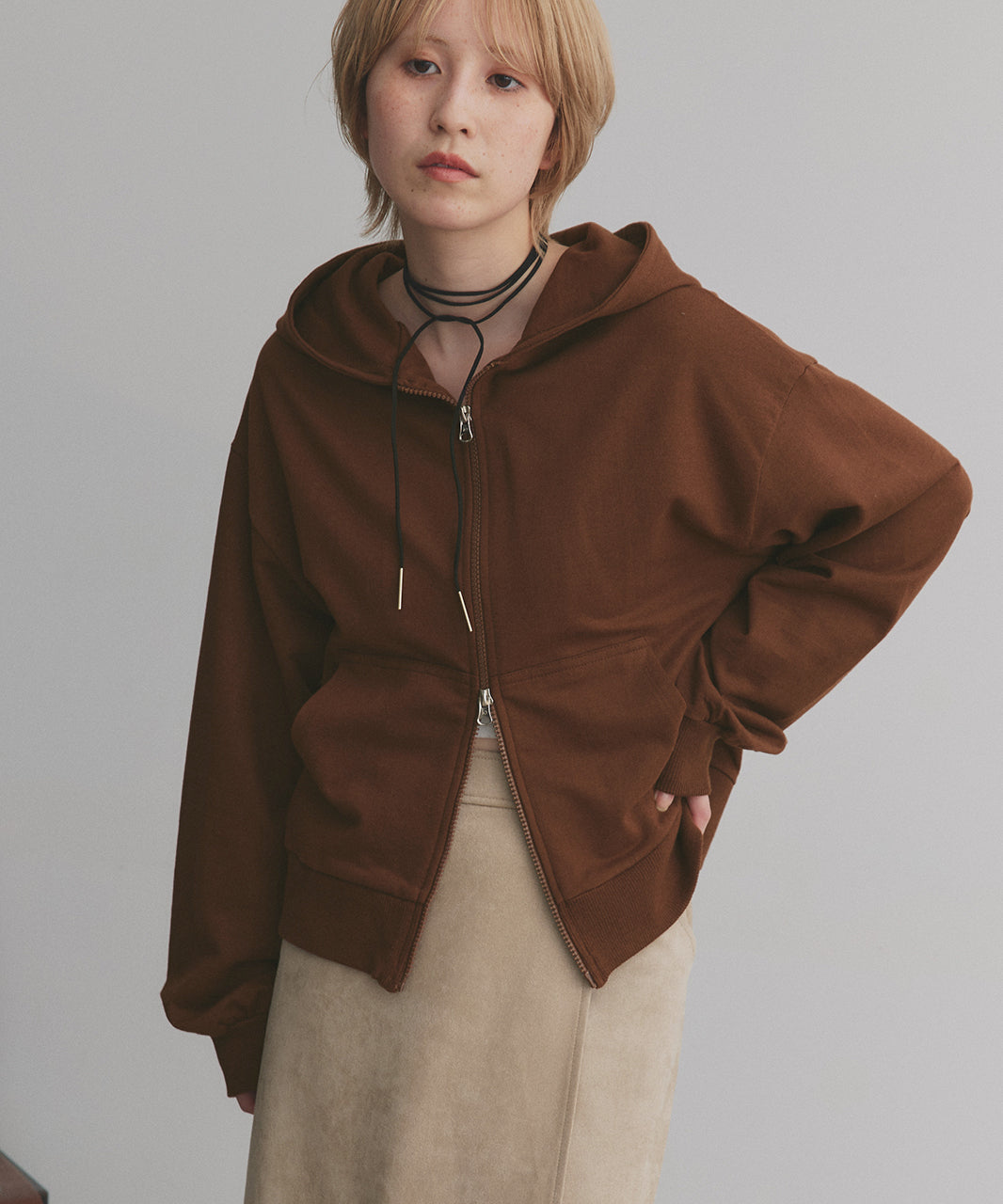 アドティエ ad thie 【2025AW新作】ダブルジップスウェットパーカー （チャコール） チャコール