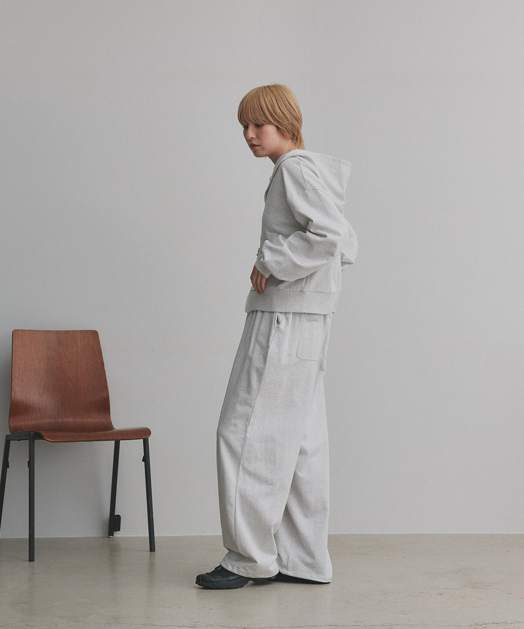 アドティエ ad thie 【2025AW新作】ダブルジップスウェットパーカー （チャコール） チャコール